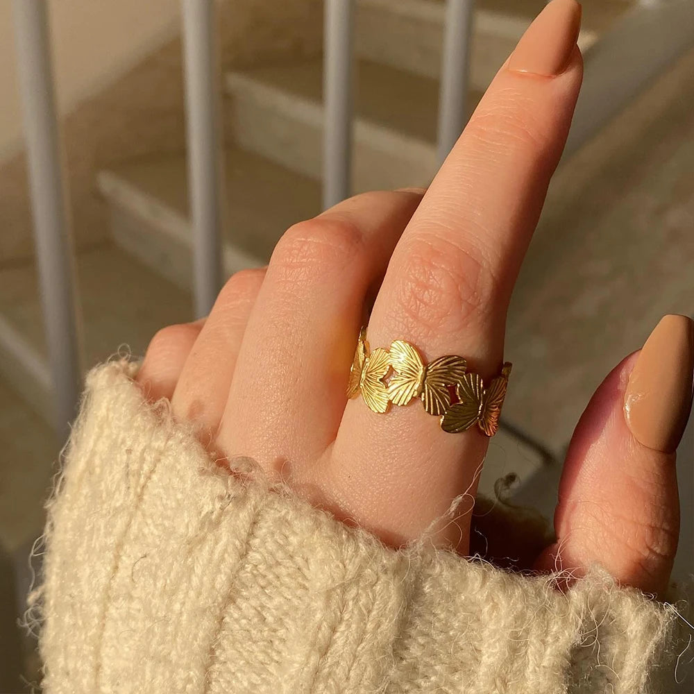 Cute Flower Ring for Women Opened Butterfly Daisy Rings 18K Gold-Plated Stainless Steel Jewelry Valentine's Day Gifts Wholesale